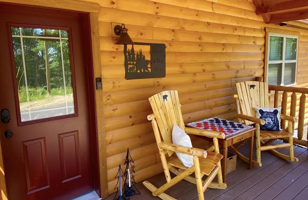 Cozy Bear Den Cabin-1
